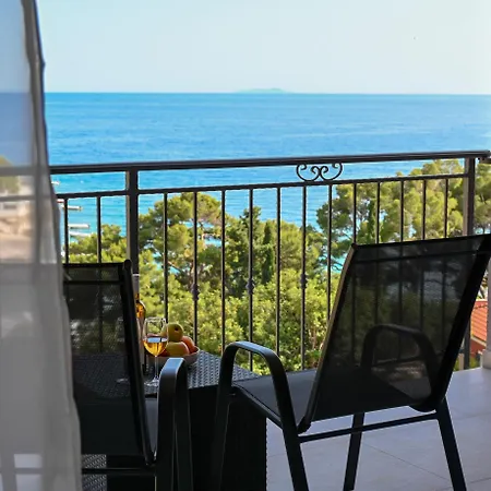 Zora Panoramic View Couette-café