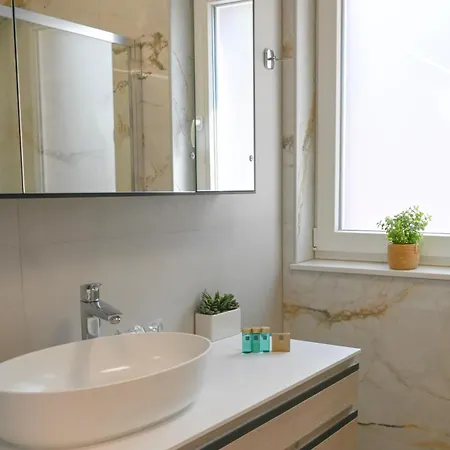 Zora Panoramic View Bed & Breakfast