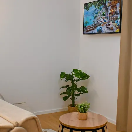 Zora Panoramic View 4* 밀나